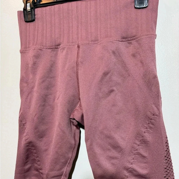 Athleta Laser cut perforated leggings - Picture 7 of 7